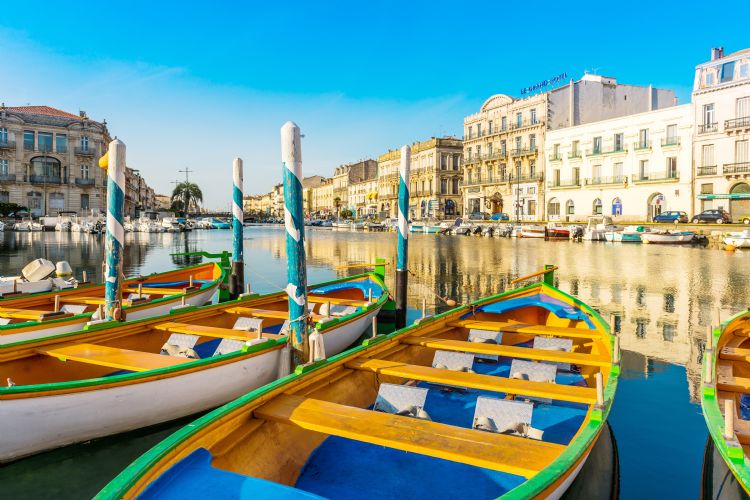 Canal Royal et ses barques à Sète