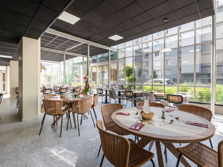 Hôtel Ibis Styles Lyon Gorge de Loup Saphir***